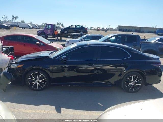 2022 TOYOTA CAMRY SE 13