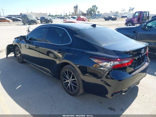 2022 TOYOTA CAMRY SE 3