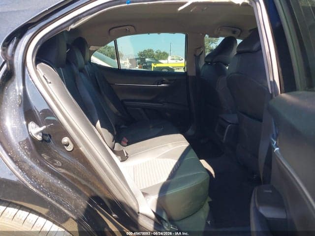 2022 TOYOTA CAMRY SE 8