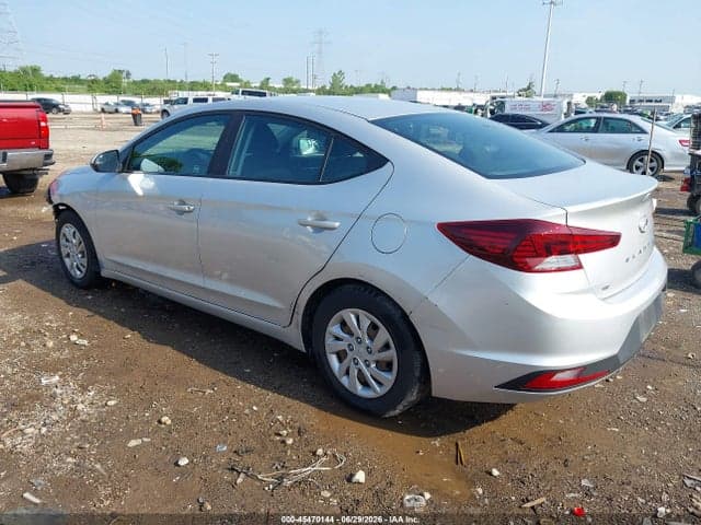 2019 HYUNDAI ELANTRA SE 3