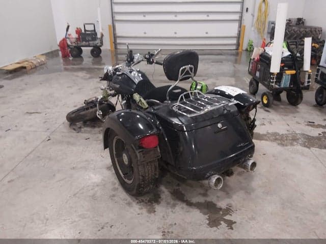 2018 HARLEY-DAVIDSON FLRT FREE WHEELER 3