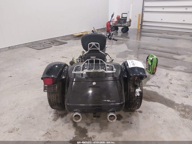 2018 HARLEY-DAVIDSON FLRT FREE WHEELER 6