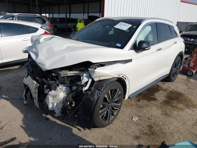 2021 INFINITI QX50 LUXE 3