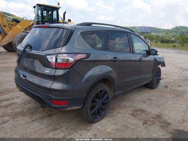 2017 FORD ESCAPE SE 4