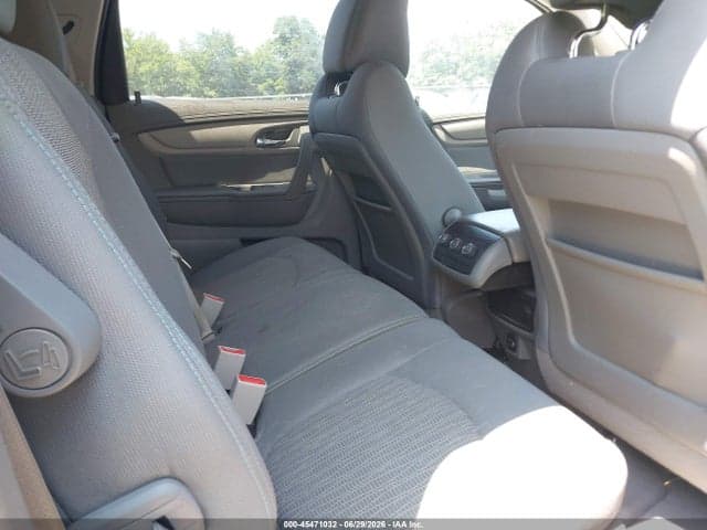 2017 CHEVROLET TRAVERSE LS 8