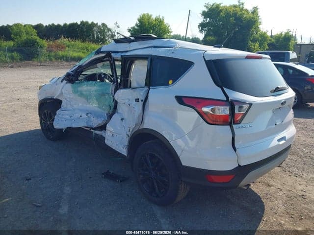 2017 FORD ESCAPE SE 3