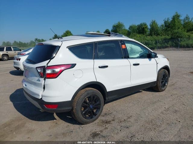 2017 FORD ESCAPE SE 4