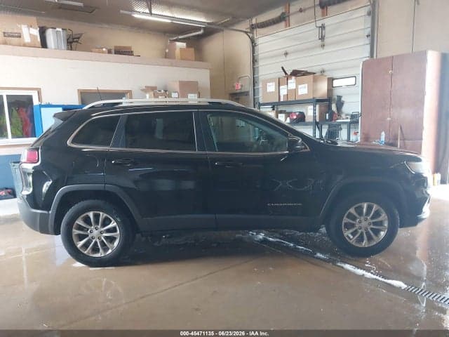 2019 JEEP CHEROKEE LATITUDE 4X4 18