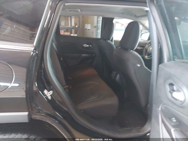 2019 JEEP CHEROKEE LATITUDE 4X4 8
