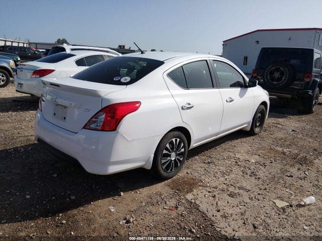 2018 NISSAN VERSA 1.6 SV 4
