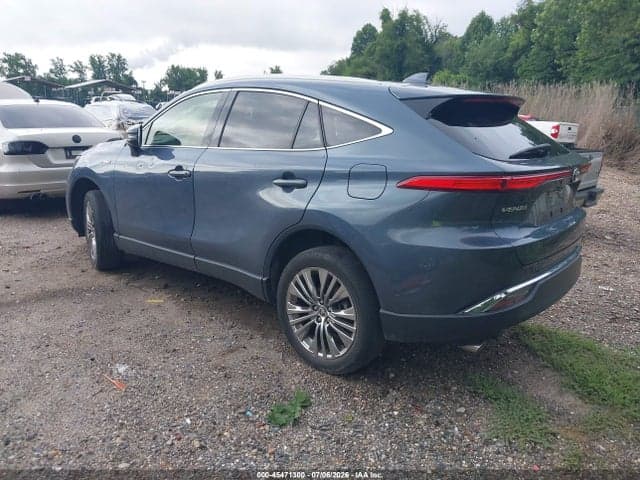 2021 TOYOTA VENZA XLE 3