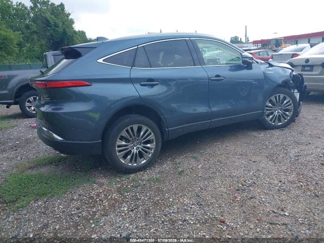 2021 TOYOTA VENZA XLE 4