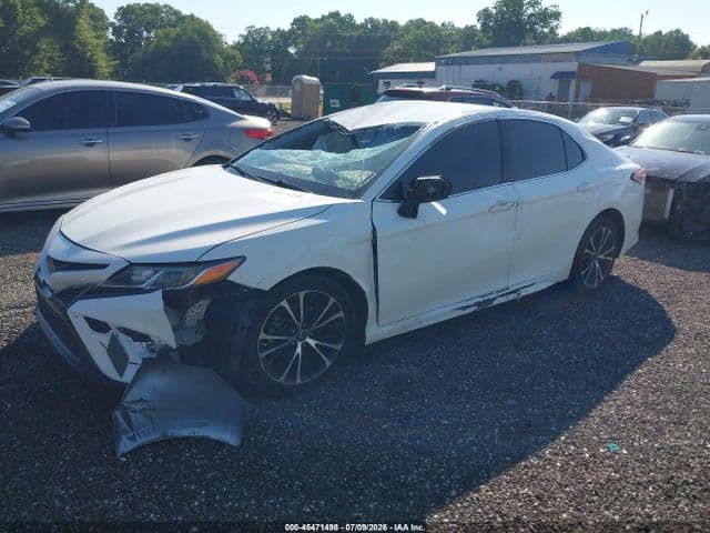 2019 TOYOTA CAMRY SE 2