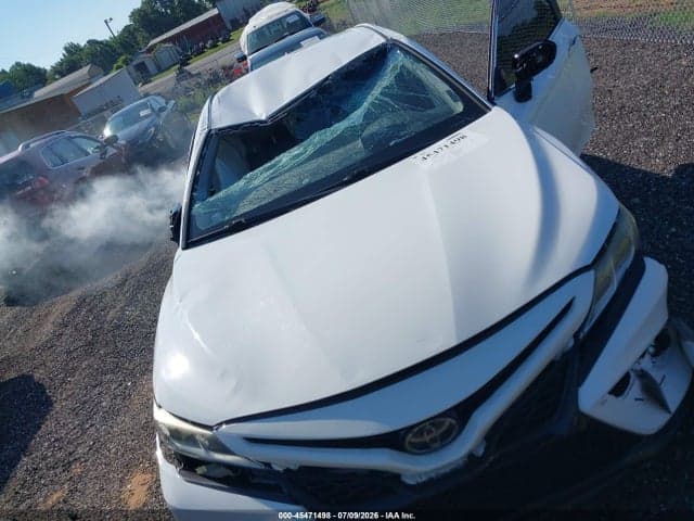 2019 TOYOTA CAMRY SE 6
