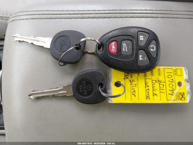 2011 BUICK LUCERNE CXL 11