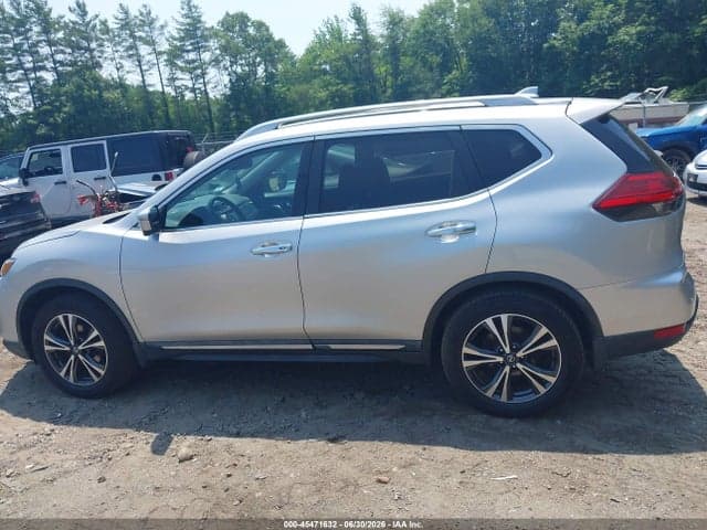 2017 NISSAN ROGUE SL 14