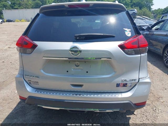 2017 NISSAN ROGUE SL 16