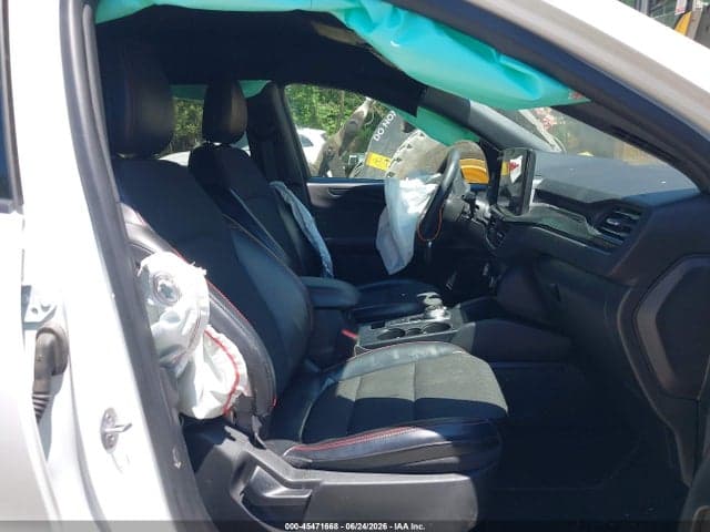 2023 FORD ESCAPE ST-LINE 5