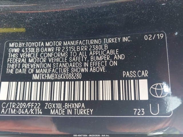 2019 TOYOTA C-HR XLE 9