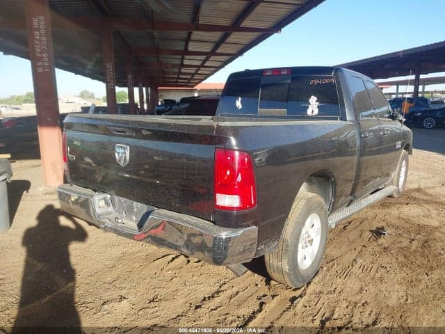 2017 RAM 1500 SLT 4X2 6'4 BOX 4
