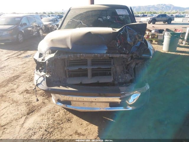 2017 RAM 1500 SLT 4X2 6'4 BOX 6
