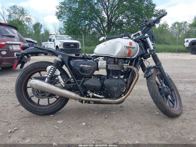2017 TRIUMPH MOTORCYCLE STREET TWIN 8