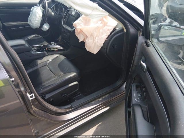 2015 CHRYSLER 300 LIMITED 5
