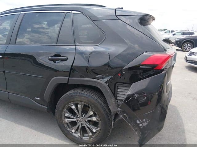 2022 TOYOTA RAV4 HYBRID XLE PREMIUM 6