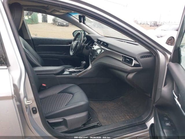 2020 TOYOTA CAMRY SE HYBRID 5