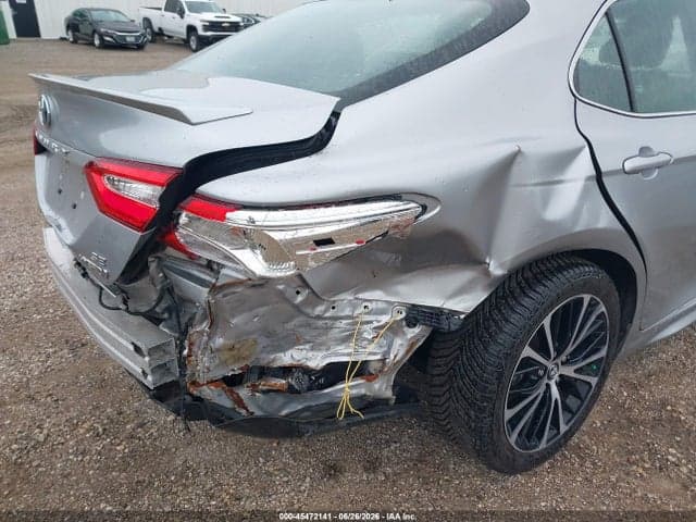 2020 TOYOTA CAMRY SE HYBRID 6