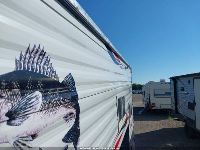 2019 ICE CASTLE FISH HOUSE 6