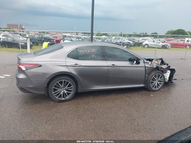 2022 TOYOTA CAMRY XLE AWD 14