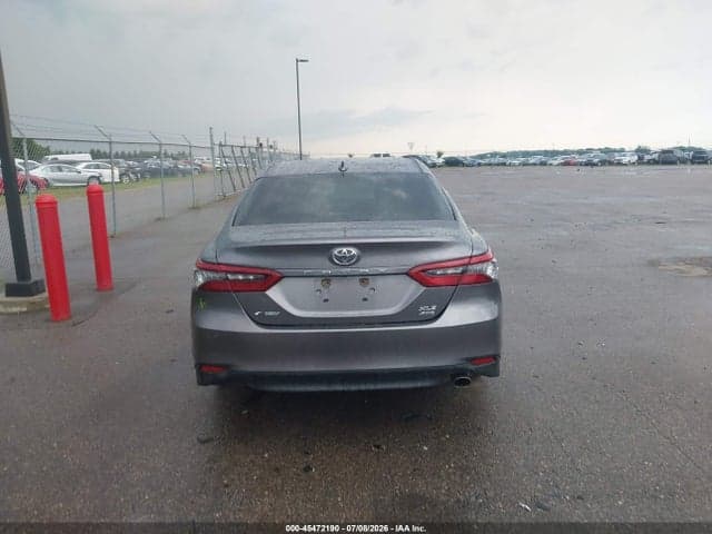 2022 TOYOTA CAMRY XLE AWD 17