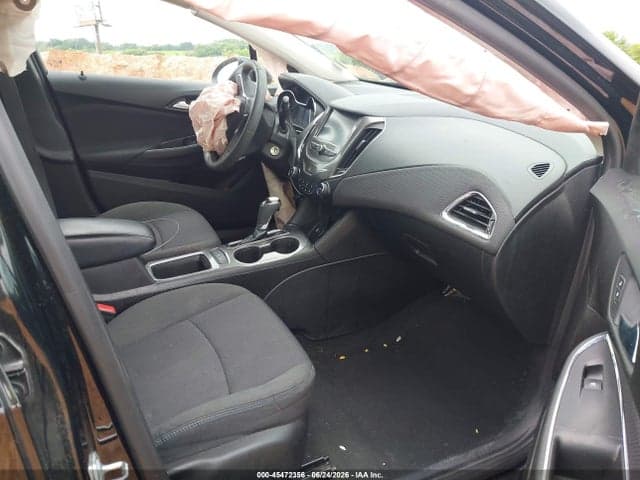 2017 CHEVROLET CRUZE LT AUTO 5