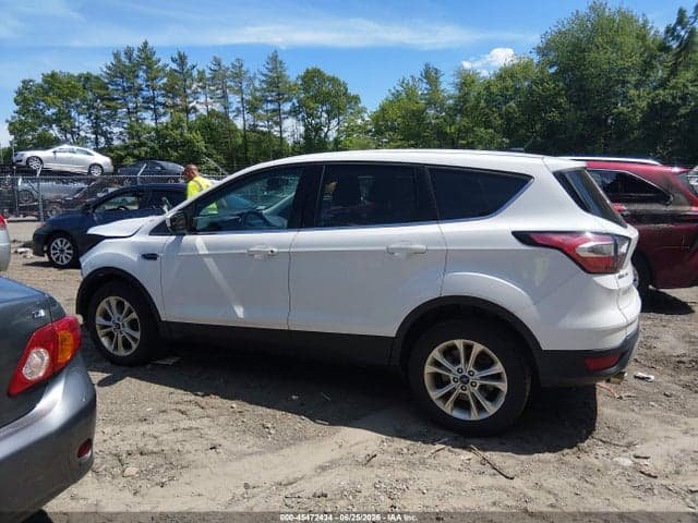 2017 FORD ESCAPE SE 15