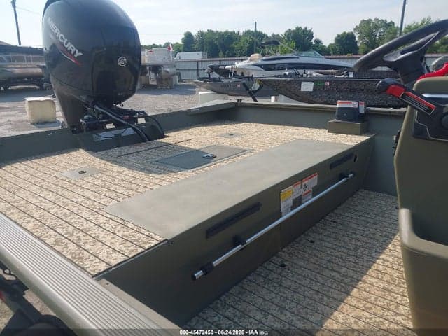 2022 TRACKER MARINE OTHER 8