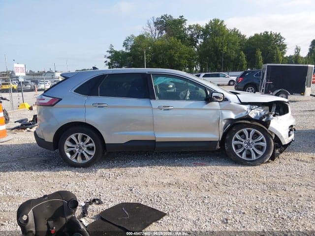 2022 FORD EDGE TITANIUM 13