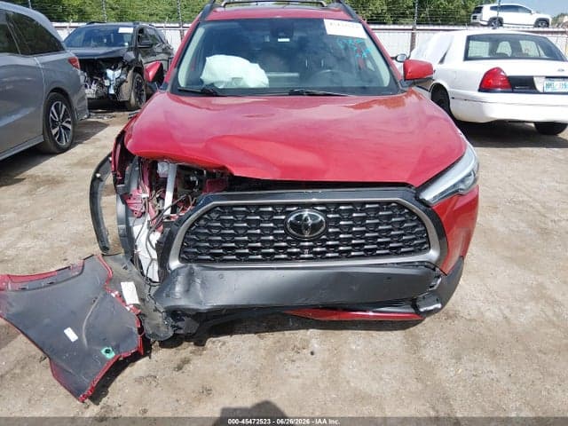 2022 TOYOTA COROLLA CROSS XLE 12