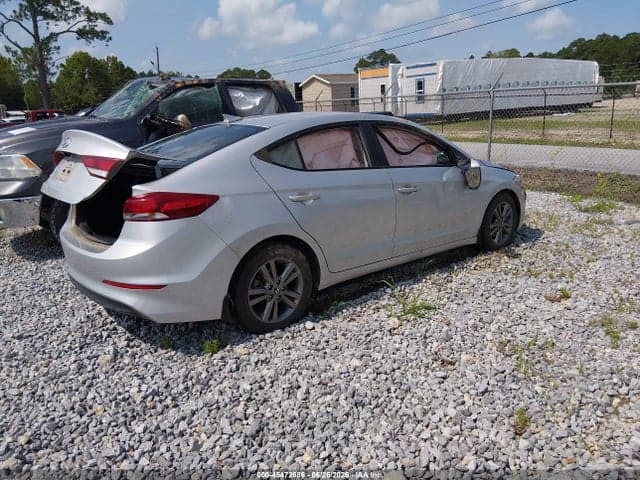 2018 HYUNDAI ELANTRA SEL 4
