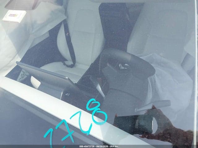 2018 TESLA MODEL 3 8