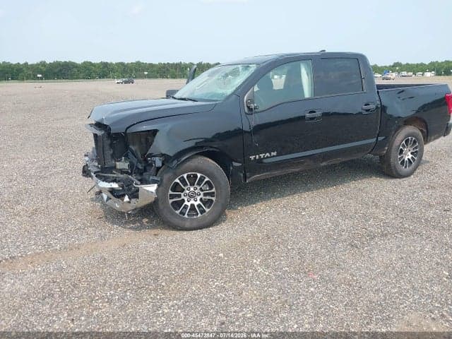 2024 NISSAN TITAN 2