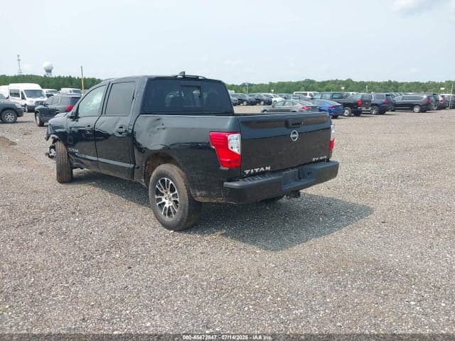 2024 NISSAN TITAN 3