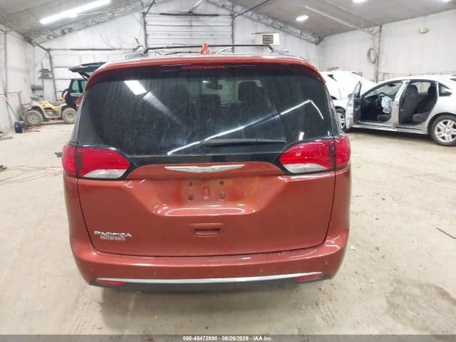 2018 CHRYSLER PACIFICA TOURING L 17