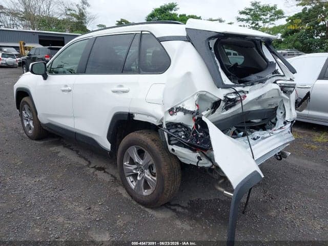 2025 TOYOTA RAV4 XLE 3