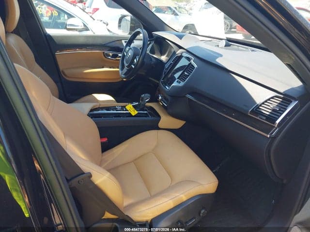 2018 VOLVO XC90 T6 MOMENTUM 5