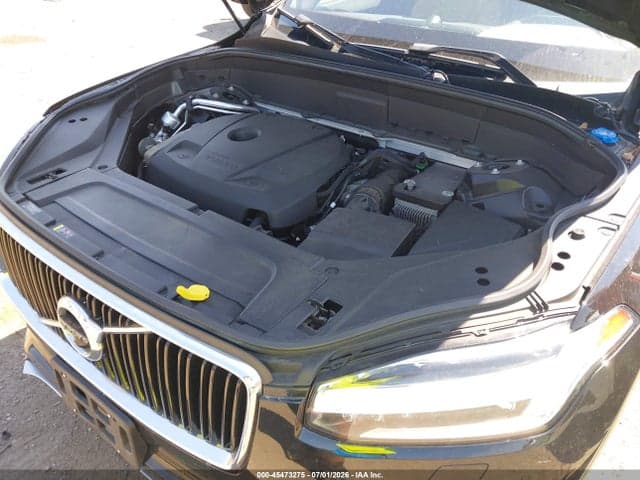 2018 VOLVO XC90 T6 MOMENTUM 10