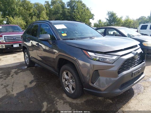 2022 TOYOTA RAV4 XLE - 1