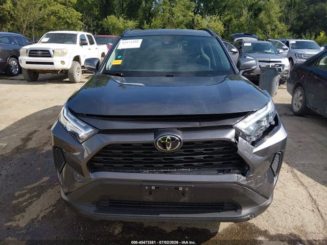 2022 TOYOTA RAV4 XLE 12