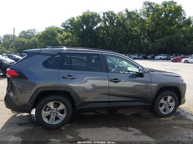 2022 TOYOTA RAV4 XLE 13