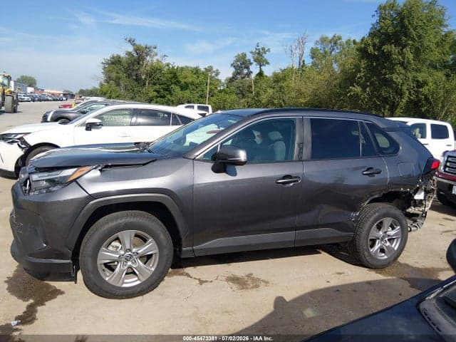 2022 TOYOTA RAV4 XLE 14